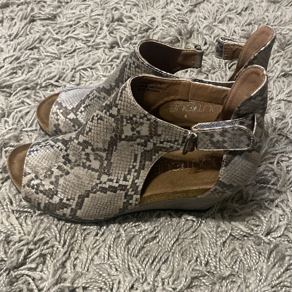 Wedges - Picture 2 of 9